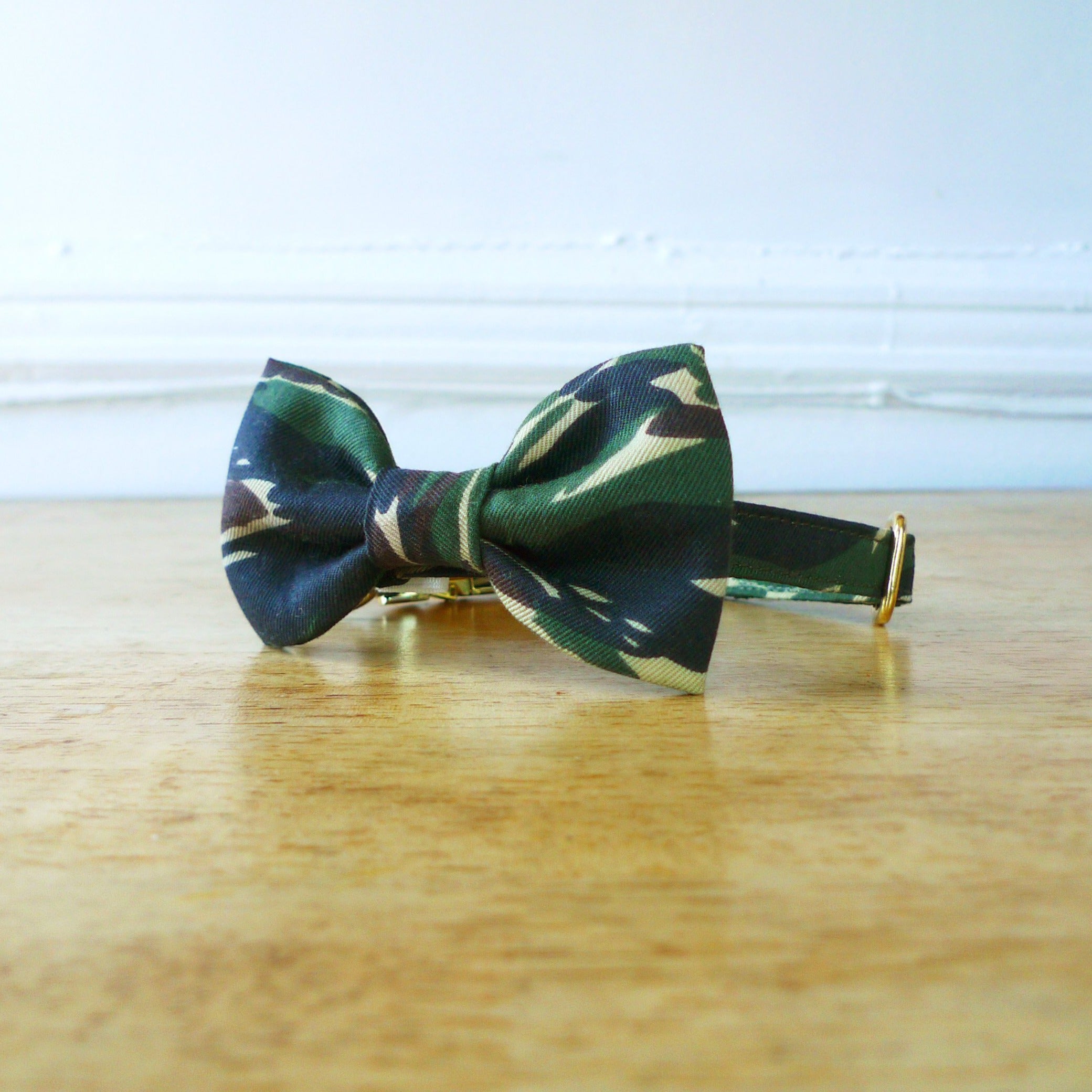 Bailey Bowtie Collar - Tiger Camo